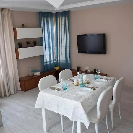 Magnolia Apartment *